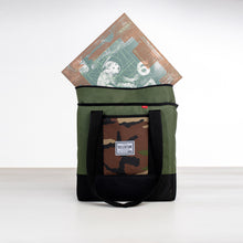 Load image into Gallery viewer, Selektor Classic Bag x 30 LP 12" Green, Camo and Black
